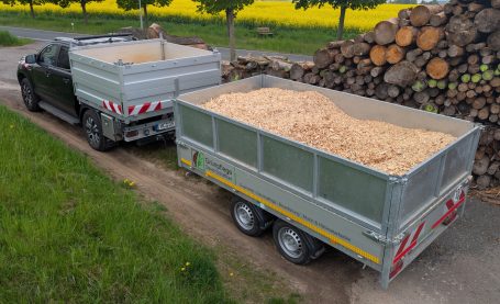 Hackschnitzelverkauf mit Hackschnitzellieferung in gnaz Sachsen oder Selbstabholung im Striegistal